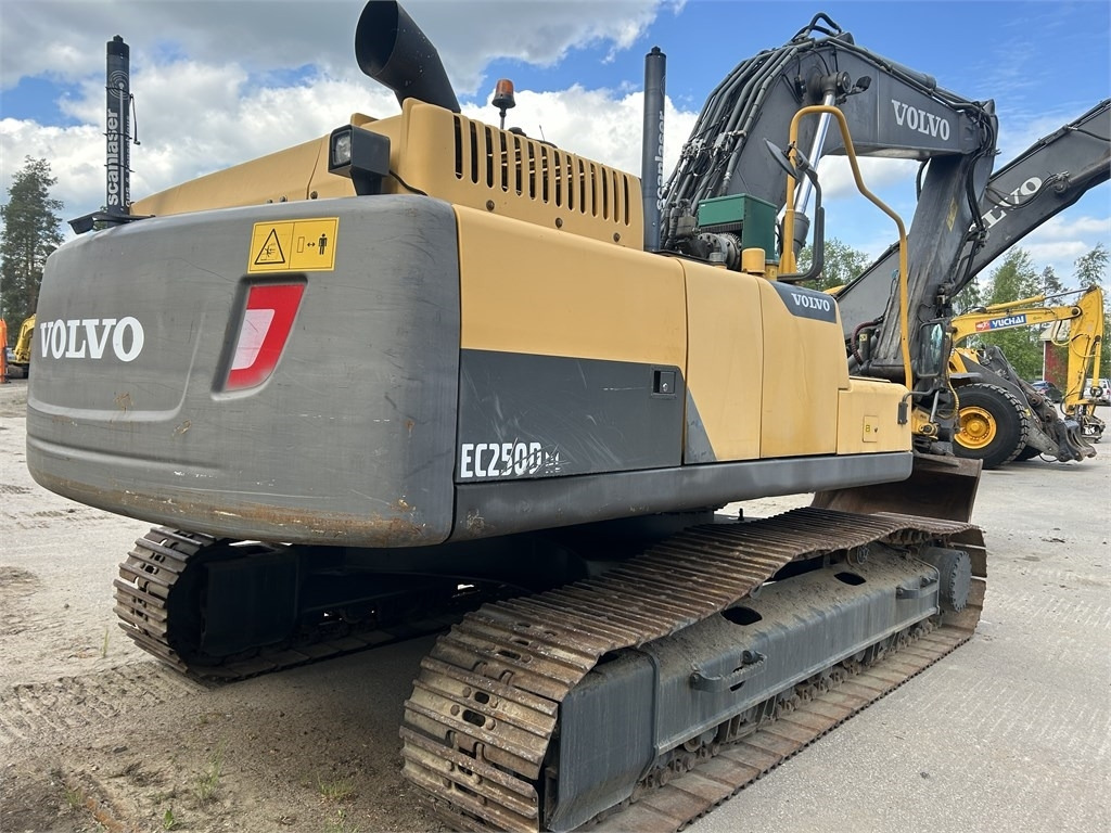 Volvo EC250DNL PYÖRITTÄJÄLLÄ - Excavadora de cadenas: foto 5 Volvo EC250DNL PYÖRITTÄJÄLLÄ - Excavadora de cadenas: foto 5
