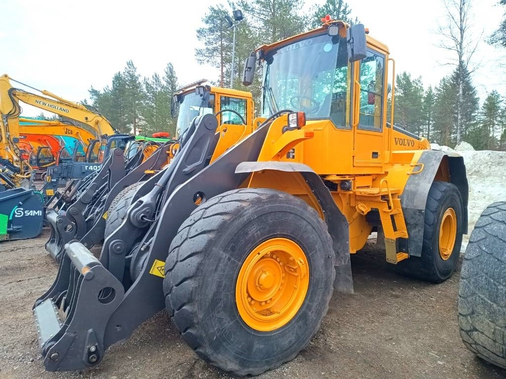 Volvo L120E RASVARILLA - Cargadora de ruedas: foto 1 Volvo L120E RASVARILLA - Cargadora de ruedas: foto 1