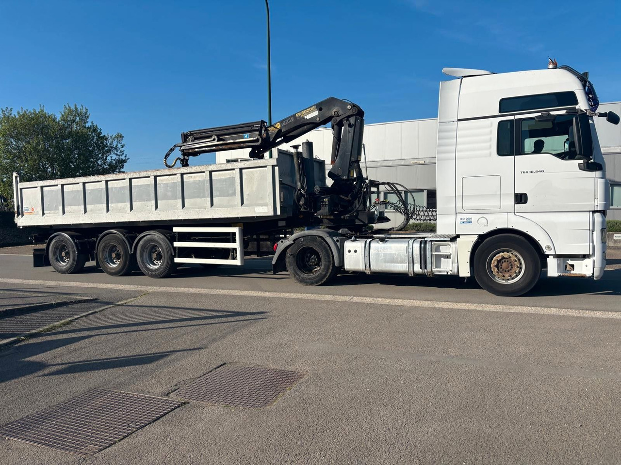 MAN TGX 18.540. Kipper + Kran PK20002. - Cabeza tractora: foto 3 MAN TGX 18.540. Kipper + Kran PK20002. - Cabeza tractora: foto 3