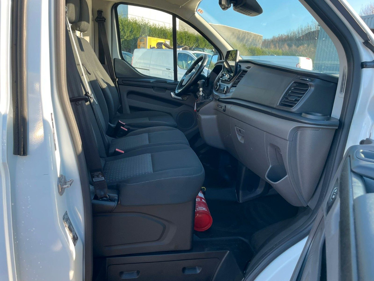 Furgoneta pequeña Ford Transit Custom L2. Klima. Navi. Kamera. Tempomat: foto 21 Furgoneta pequeña Ford Transit Custom L2. Klima. Navi. Kamera. Tempomat: foto 21