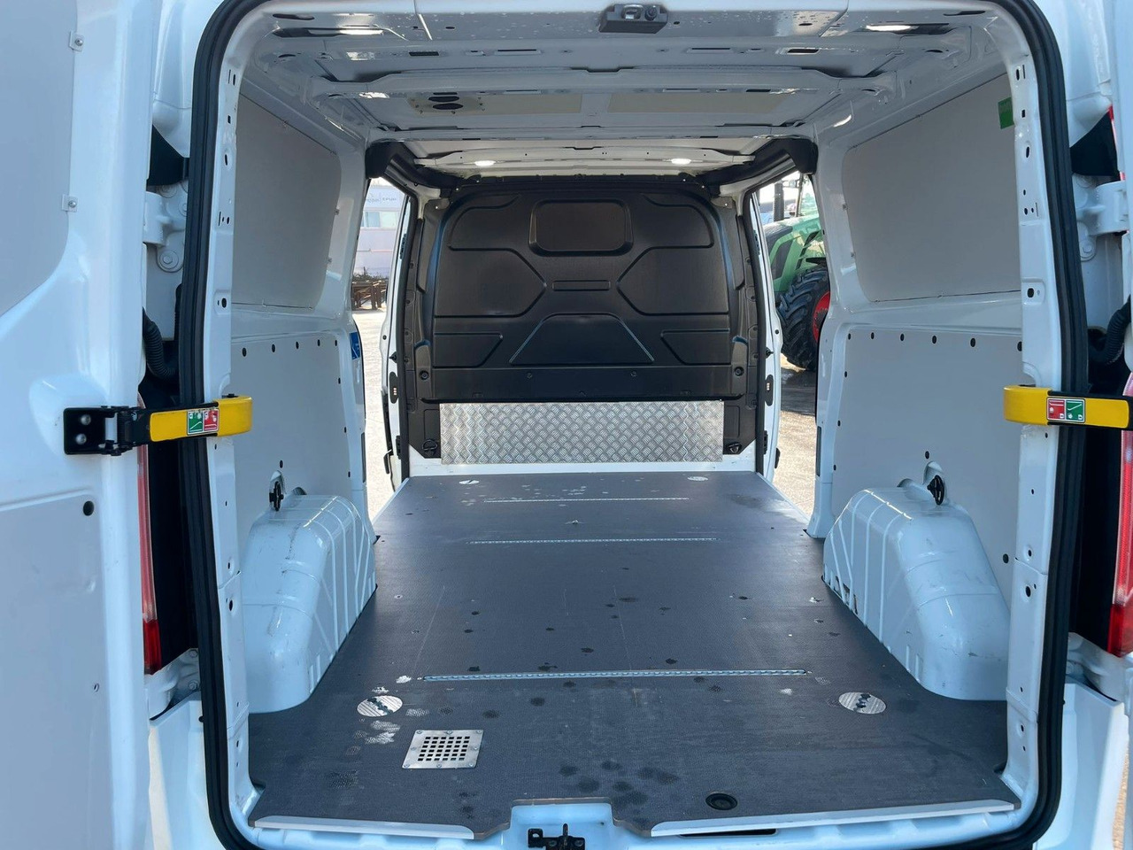 Furgoneta pequeña Ford Transit Custom L2. Klima. Navi. Kamera. Tempomat: foto 7 Furgoneta pequeña Ford Transit Custom L2. Klima. Navi. Kamera. Tempomat: foto 7