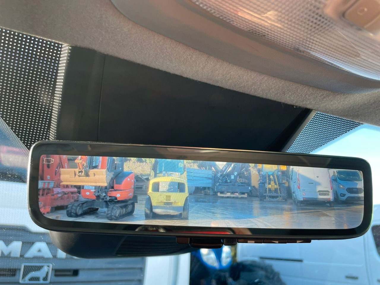 Furgoneta pequeña Ford Transit Custom L2. Klima. Navi. Kamera. Tempomat: foto 18 Furgoneta pequeña Ford Transit Custom L2. Klima. Navi. Kamera. Tempomat: foto 18