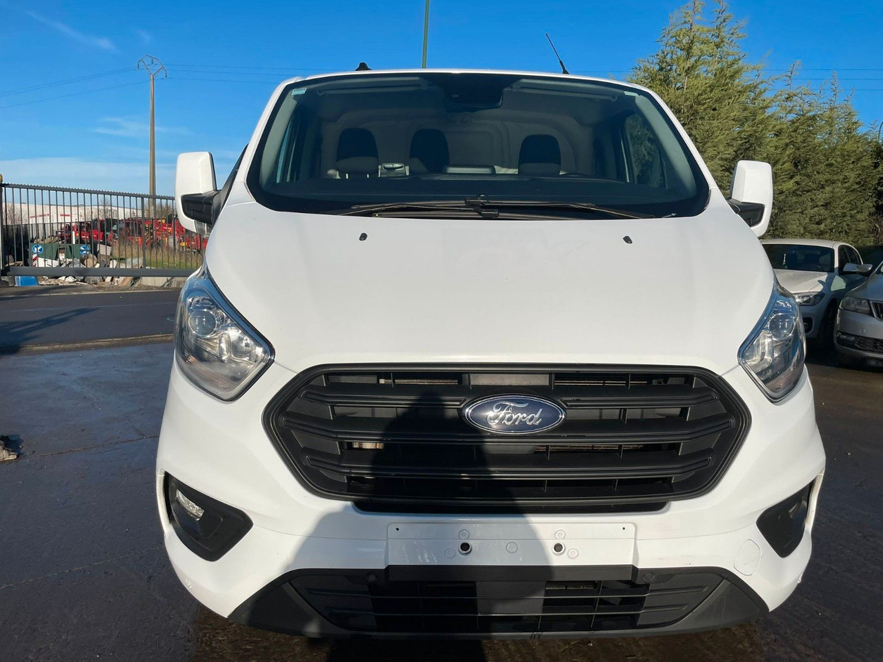 Furgoneta pequeña Ford Transit Custom L2. Klima. Navi. Kamera. Tempomat: foto 8 Furgoneta pequeña Ford Transit Custom L2. Klima. Navi. Kamera. Tempomat: foto 8