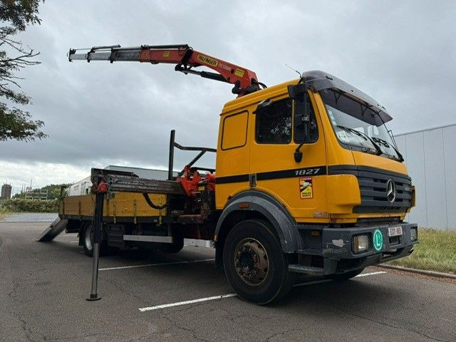 Mercedes-Benz 1827. Kran Palfinger PK13000. - Camión grúa: foto 1 Mercedes-Benz 1827. Kran Palfinger PK13000. - Camión grúa: foto 1