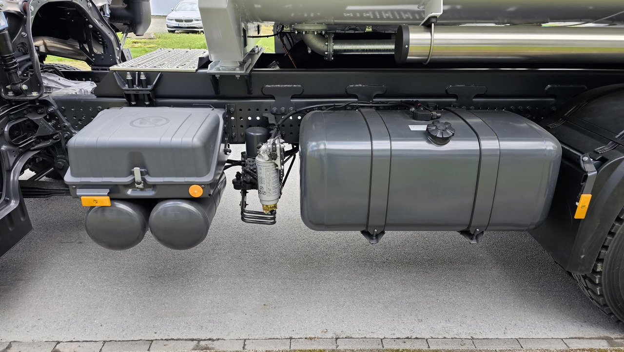 Leasing de MERCEDES-BENZ Actros 3340 ADR Euro 3 MERCEDES-BENZ Actros 3340 ADR Euro 3: foto 12 Leasing de MERCEDES-BENZ Actros 3340 ADR Euro 3 MERCEDES-BENZ Actros 3340 ADR Euro 3: foto 12