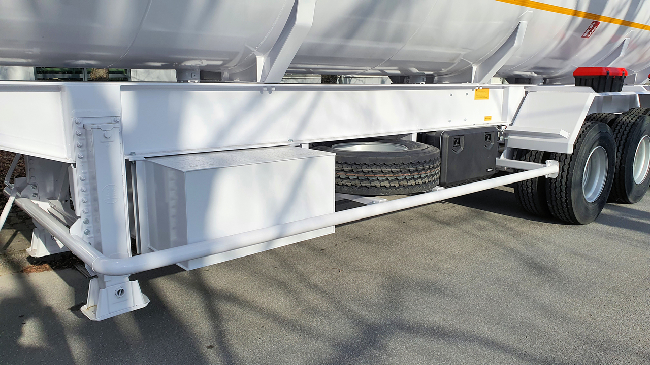 Sievering 40000 LITRE ADR FUEL TANK SEMI-TRAILER FOR MERCEDES ACTROS - Semirremolque cisterna: foto 5 Sievering 40000 LITRE ADR FUEL TANK SEMI-TRAILER FOR MERCEDES ACTROS - Semirremolque cisterna: foto 5