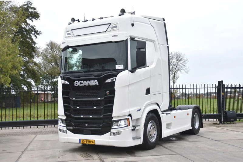 Scania S460 NGS 4x2NB - ONLY 104 TKM - FULL AIR - PARK. AIRCO - LEATHER SEATS - 2 x FUEL TANKS - LED LIGHTS - EXCELLENT CONDITION - - Cabeza tractora: foto 2 Scania S460 NGS 4x2NB - ONLY 104 TKM - FULL AIR - PARK. AIRCO - LEATHER SEATS - 2 x FUEL TANKS - LED LIGHTS - EXCELLENT CONDITION - - Cabeza tractora: foto 2