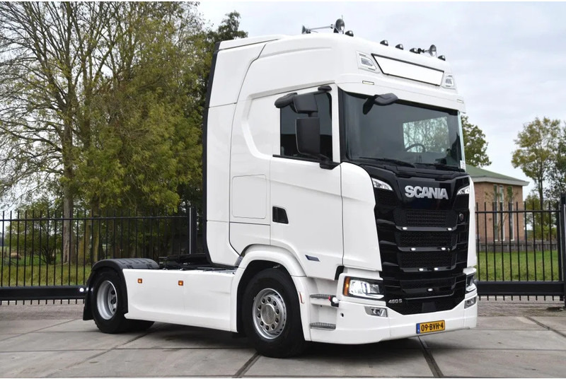 Scania S460 NGS 4x2NB - ONLY 108 TKM - FULL AIR - PARK. AIRCO - LEATHER SEATS - 2 x FUEL TANKS - LED LIGHTS - EXCELLENT CONDITION - - Cabeza tractora: foto 1 Scania S460 NGS 4x2NB - ONLY 108 TKM - FULL AIR - PARK. AIRCO - LEATHER SEATS - 2 x FUEL TANKS - LED LIGHTS - EXCELLENT CONDITION - - Cabeza tractora: foto 1