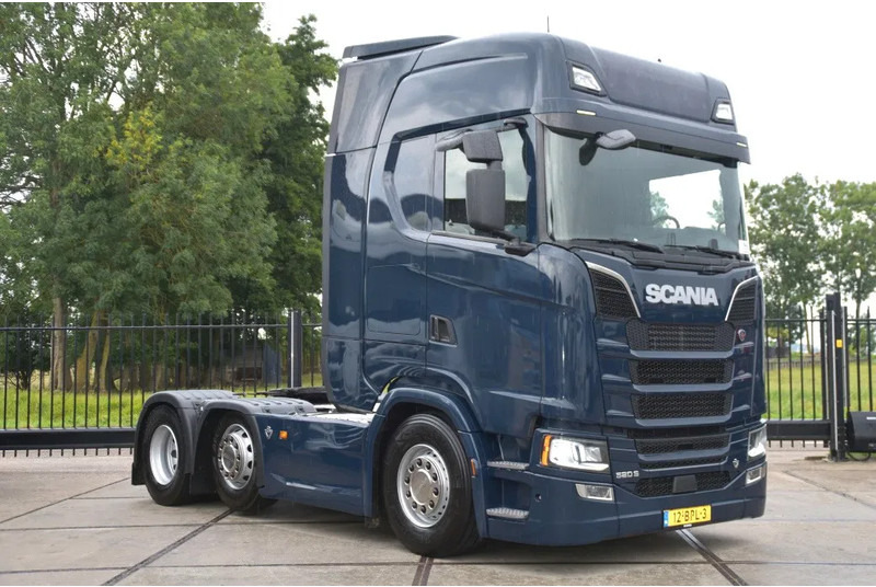 Scania S520 V8 NGS 6x2/4NB - RETARDER - FULL AIR - PARK. AIRCO - ACC - 2 x FUEL TANKS - LED LIGHTS - TOP CONDITION - - Cabeza tractora: foto 1 Scania S520 V8 NGS 6x2/4NB - RETARDER - FULL AIR - PARK. AIRCO - ACC - 2 x FUEL TANKS - LED LIGHTS - TOP CONDITION - - Cabeza tractora: foto 1
