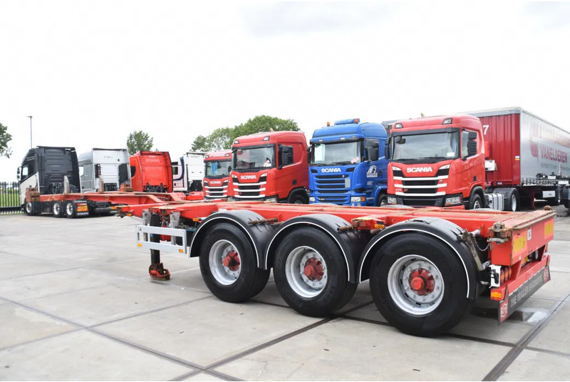 Pacton T3-010 - BPW AXLES - DRUM BRAKES - 2 LIFT AXLES - 2 x EXTENDABLE - - Semirremolque portacontenedore/ Intercambiable: foto 4 Pacton T3-010 - BPW AXLES - DRUM BRAKES - 2 LIFT AXLES - 2 x EXTENDABLE - - Semirremolque portacontenedore/ Intercambiable: foto 4