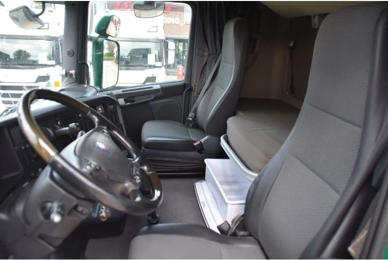Scania R520 HL V8 8x2 - EURO 6 - MANUAL - RETARDER - WHEELBASE: 510 cm - 10 TONS FRONT AXLE - XENON - - Camión portacontenedore/ Intercambiable: foto 4 Scania R520 HL V8 8x2 - EURO 6 - MANUAL - RETARDER - WHEELBASE: 510 cm - 10 TONS FRONT AXLE - XENON - - Camión portacontenedore/ Intercambiable: foto 4