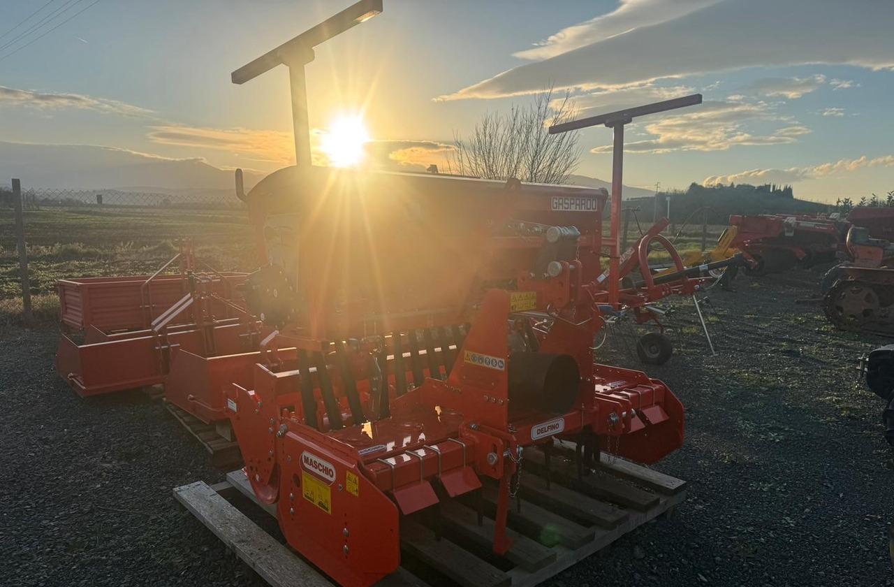 Seminatrice - Sembradora: foto 3 Seminatrice - Sembradora: foto 3