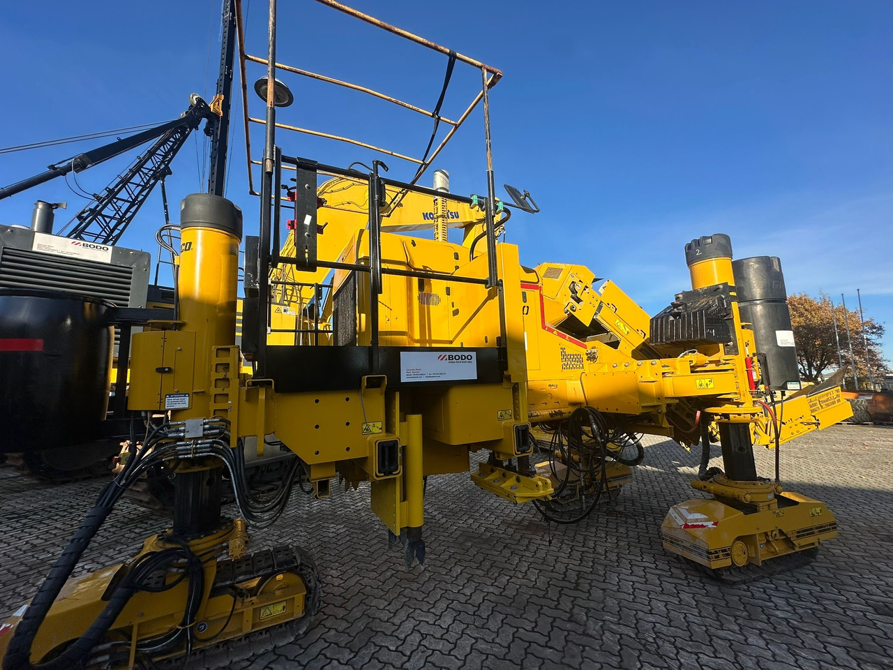 GOMACO 3300 - Pavimentadora de concreto: foto 2 GOMACO 3300 - Pavimentadora de concreto: foto 2