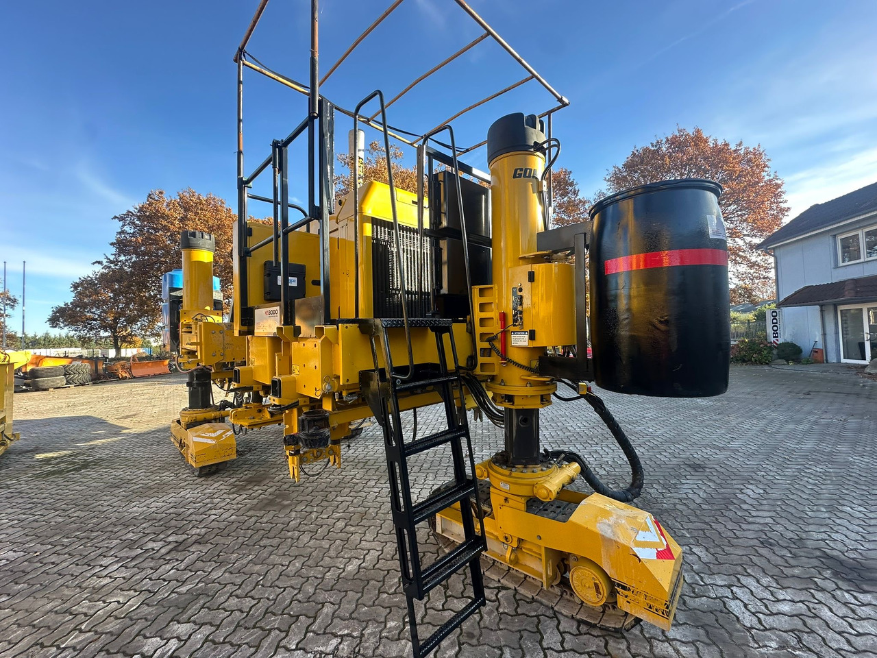 GOMACO 3300 - Pavimentadora de concreto: foto 1 GOMACO 3300 - Pavimentadora de concreto: foto 1