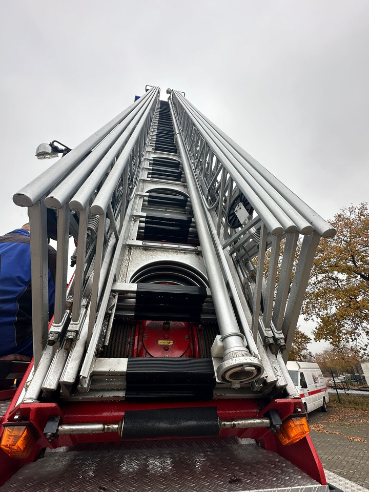 IVECO MAGIRUS 140-25A - Camión de bomberos: foto 5 IVECO MAGIRUS 140-25A - Camión de bomberos: foto 5