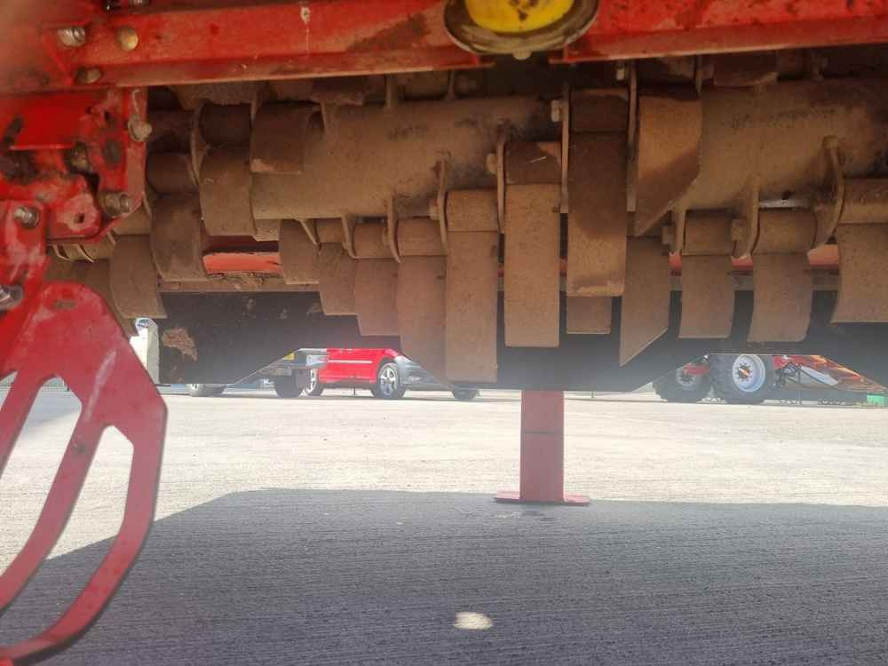 Grimme Grimme HT 200 Front Mounted Self-Propelled Topper - Cosechadora: foto 5 Grimme Grimme HT 200 Front Mounted Self-Propelled Topper - Cosechadora: foto 5