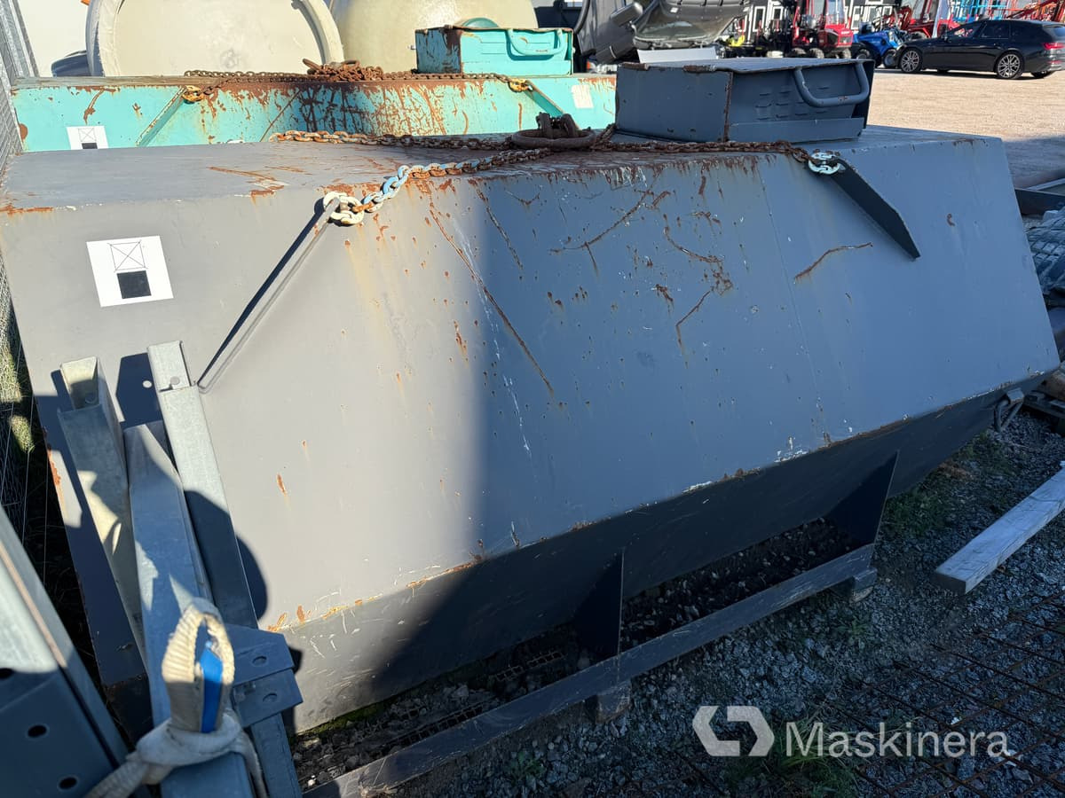 Bränsletank Färmartanken UN 1202 2000 liter - Tanque de almacenamiento: foto 4 Bränsletank Färmartanken UN 1202 2000 liter - Tanque de almacenamiento: foto 4