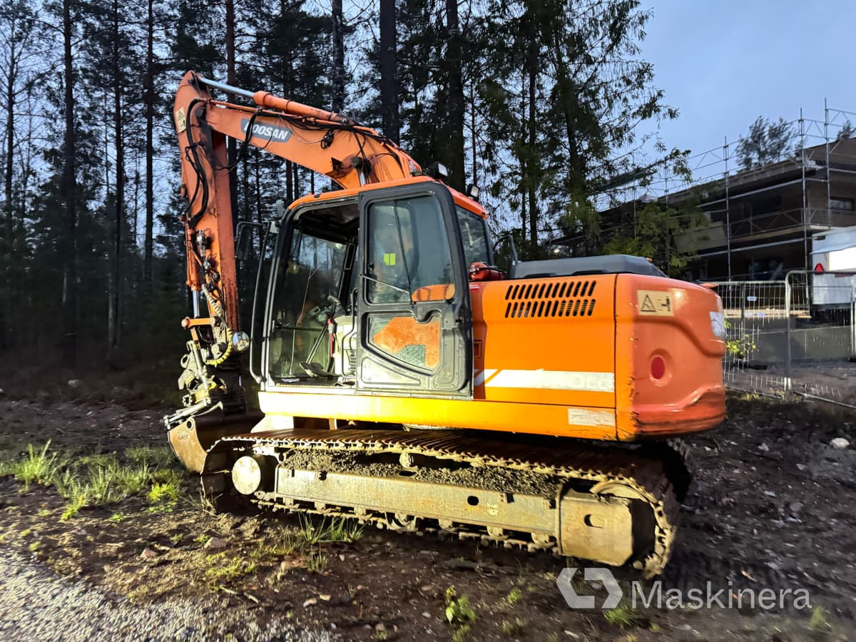 Excavadora de cadenas Grävmaskin Doosan DX140LC: foto 6 Excavadora de cadenas Grävmaskin Doosan DX140LC: foto 6