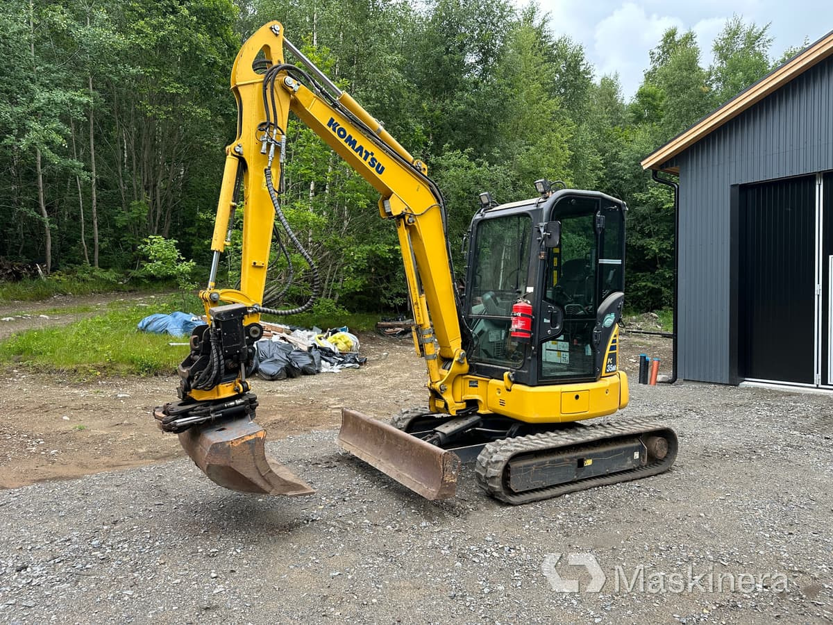 Grävmaskin Komatsu PC35MR-5 - Excavadora de cadenas: foto 1 Grävmaskin Komatsu PC35MR-5 - Excavadora de cadenas: foto 1