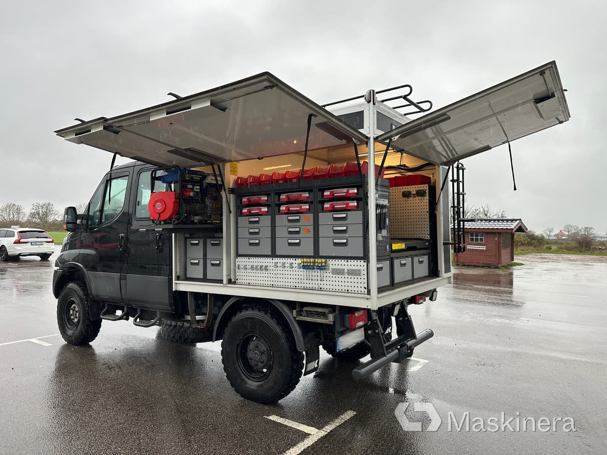 Iveco Daily 55-180 4x4 3.0 Arbetsbil Iveco Daily 4x4 3.0 - Furgón: foto 3 Iveco Daily 55-180 4x4 3.0 Arbetsbil Iveco Daily 4x4 3.0 - Furgón: foto 3