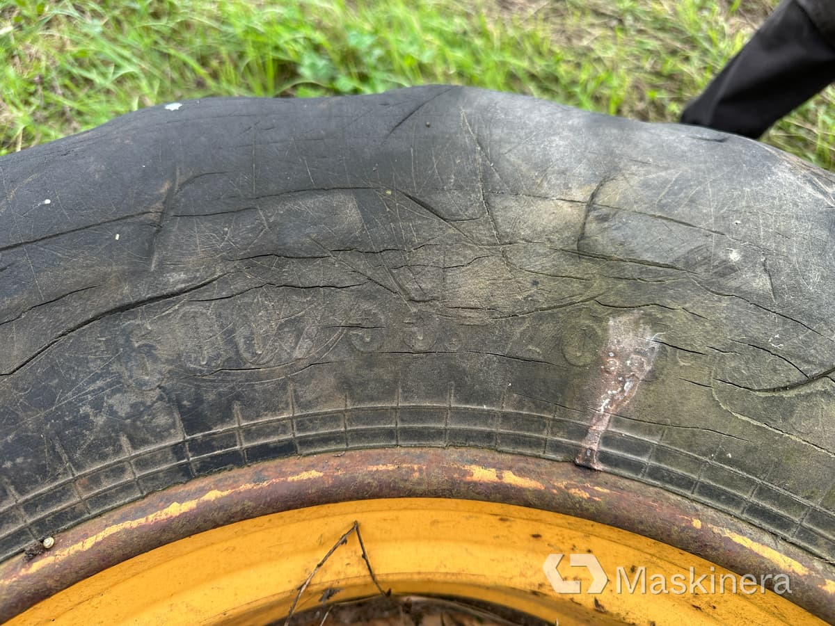 Komplett däck till skotare - 600/55R26,5 - Neumático para Maquinaria forestal: foto 2 Komplett däck till skotare - 600/55R26,5 - Neumático para Maquinaria forestal: foto 2
