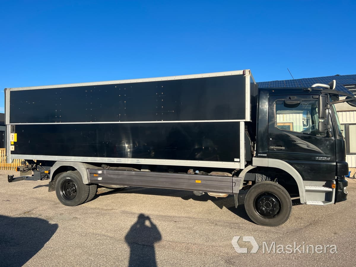 Lastbil Mercedes-Benz Atego 1224 L - Camión caja cerrada: foto 4 Lastbil Mercedes-Benz Atego 1224 L - Camión caja cerrada: foto 4