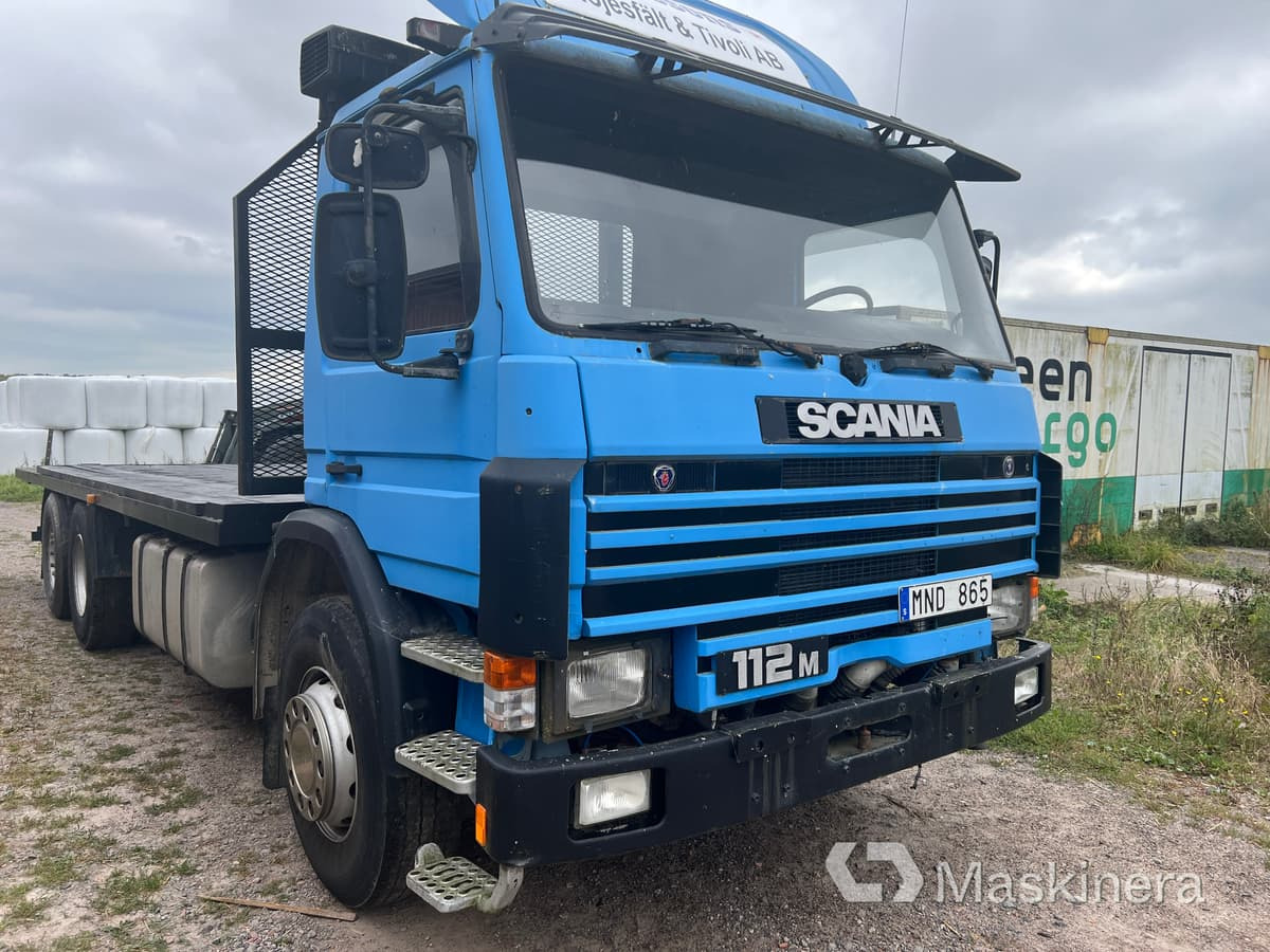 Lastbil Scania P112 M 6x2 - Camión caja abierta: foto 2 Lastbil Scania P112 M 6x2 - Camión caja abierta: foto 2