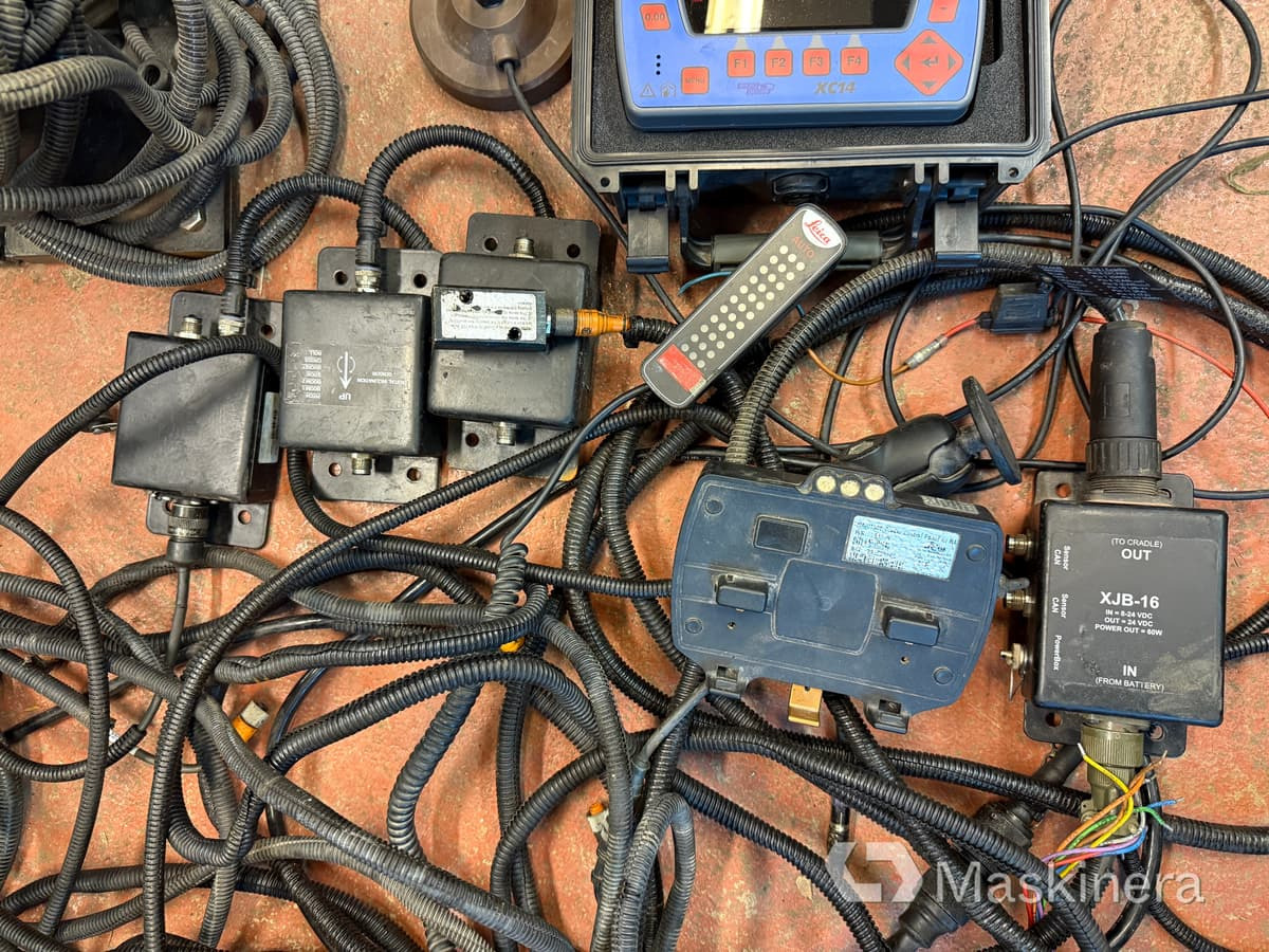 Maskinstyrning Leica Scanlaser XC14 - Sensor para Maquinaria de construcción: foto 3 Maskinstyrning Leica Scanlaser XC14 - Sensor para Maquinaria de construcción: foto 3