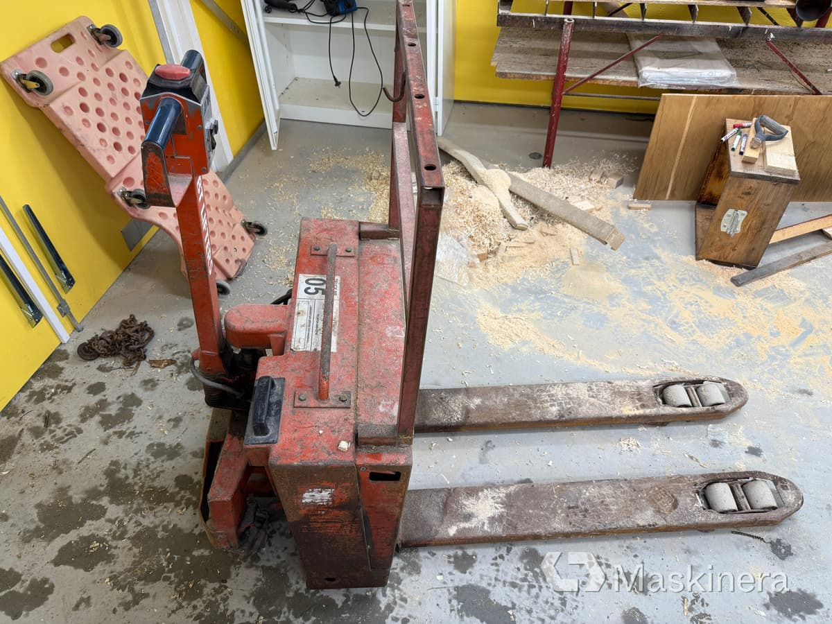 Pallyft BT-truck PPT 1250 E ink laddare - Transpaleta: foto 4 Pallyft BT-truck PPT 1250 E ink laddare - Transpaleta: foto 4