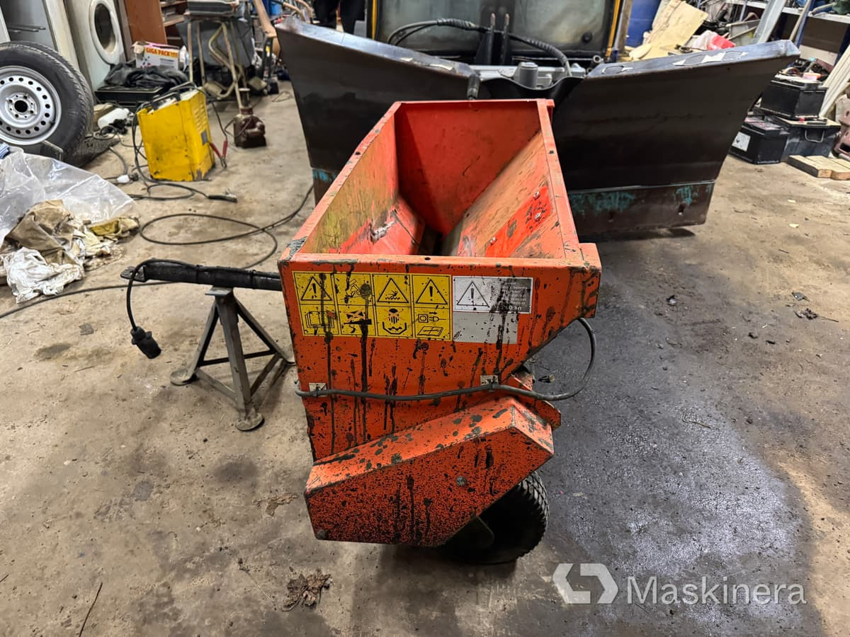 Sandspridare Husqvarna Kova S1001 - Esparcidor de sal: foto 4 Sandspridare Husqvarna Kova S1001 - Esparcidor de sal: foto 4