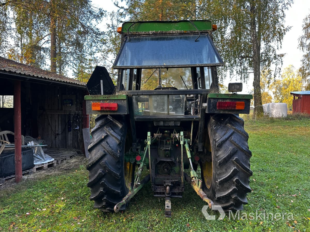 Traktor John Deere 2130 (Rep.objekt) - Tractor: foto 3 Traktor John Deere 2130 (Rep.objekt) - Tractor: foto 3