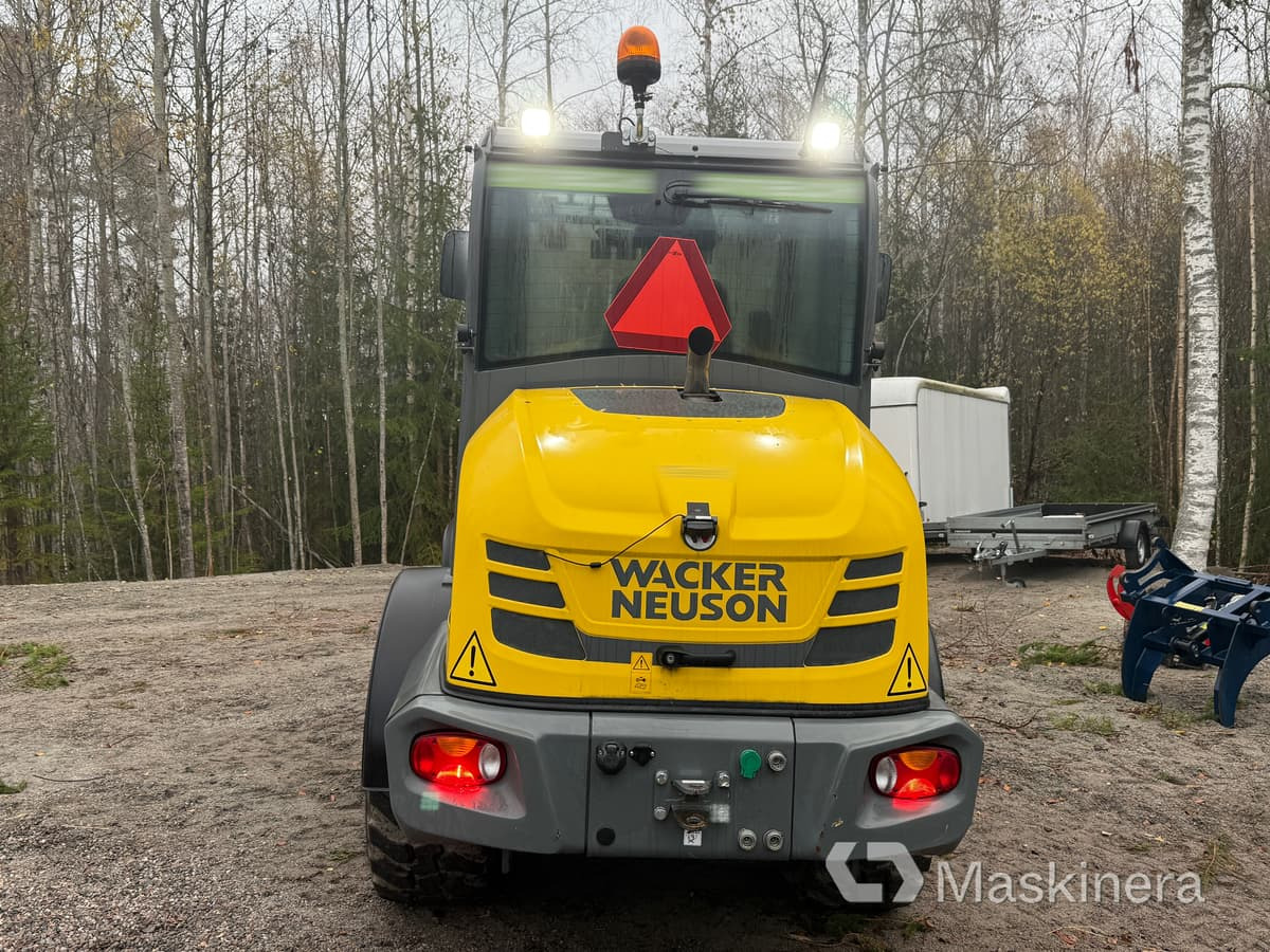 Wacker Neuson WL52 RL50 Hjullastare Wacker Neuson WL52 med Vagn och många redskap - Cargadora de ruedas: foto 4 Wacker Neuson WL52 RL50 Hjullastare Wacker Neuson WL52 med Vagn och många redskap - Cargadora de ruedas: foto 4