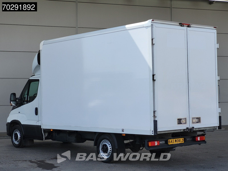 Iveco Daily 35S16 Automaat Bakwagen Achterdeuren 160PK Airco Camera Euro6 Meubelbak Koffer 21m3 Airco - Furgoneta caja cerrada: foto 2 Iveco Daily 35S16 Automaat Bakwagen Achterdeuren 160PK Airco Camera Euro6 Meubelbak Koffer 21m3 Airco - Furgoneta caja cerrada: foto 2