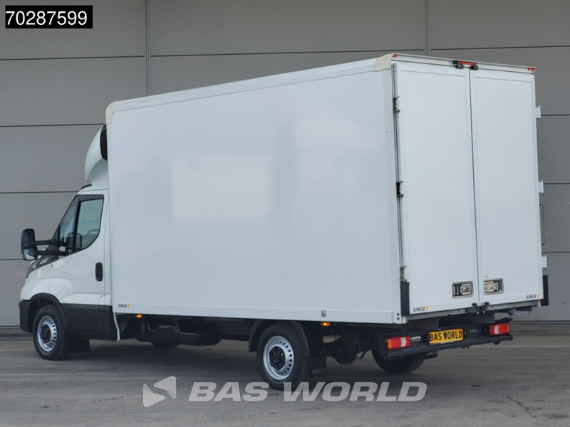 Iveco Daily 35S16 Automaat Bakwagen Achterdeuren Airco Camera Euro6 Meubelbak Koffer 21m3 Airco - Furgoneta caja cerrada: foto 2 Iveco Daily 35S16 Automaat Bakwagen Achterdeuren Airco Camera Euro6 Meubelbak Koffer 21m3 Airco - Furgoneta caja cerrada: foto 2