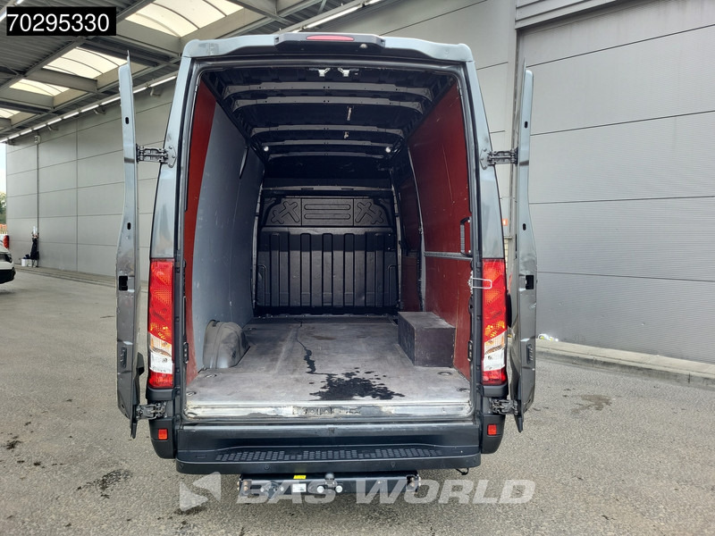 Iveco Daily 35S18 3.0L Automaat L2H2 3,5t Trekhaak 180PK ACC LED Navi Airco Cruise Camera Parkeersensoren Euro6 L2 12m3 Airco Trekhaak - Furgón: foto 3 Iveco Daily 35S18 3.0L Automaat L2H2 3,5t Trekhaak 180PK ACC LED Navi Airco Cruise Camera Parkeersensoren Euro6 L2 12m3 Airco Trekhaak - Furgón: foto 3