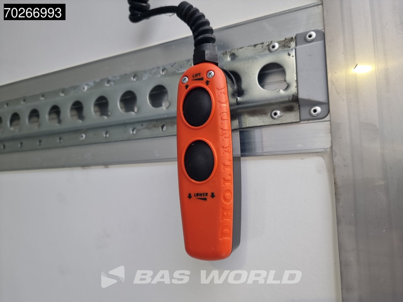 Furgoneta frigorifica nuevo Iveco Daily 35S18 3.0L Laadklep Koelwagen Vriezer Thermoking V-200 MAX 220V stekker -18 LED Navi Airco ACC Koel Koeler Kühler Kühlwagen Kühl: foto 9