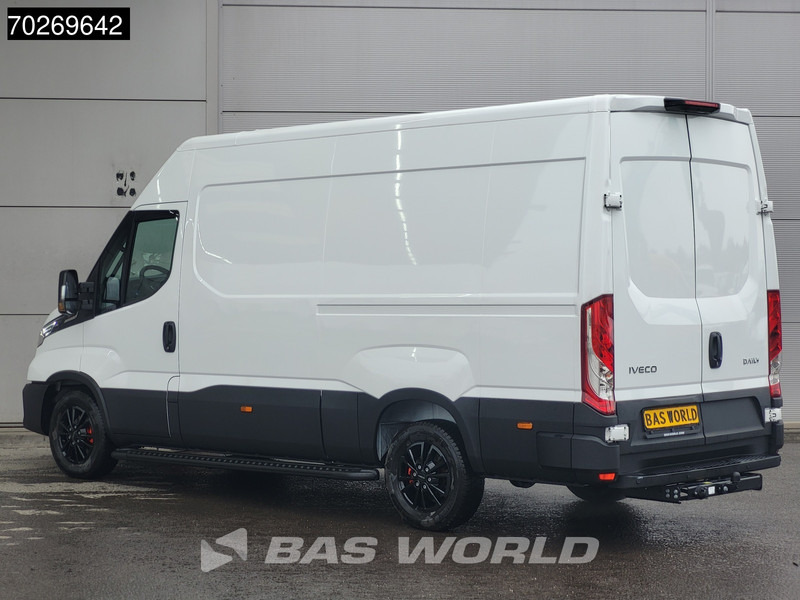 Iveco Daily 35S21 3.0L Automaat Black Edition 2025 model L2H2 Trekhaak Tacho ACC LED CarPlay Velgen Camera 12m3 Airco Trekhaak - Furgón: foto 2 Iveco Daily 35S21 3.0L Automaat Black Edition 2025 model L2H2 Trekhaak Tacho ACC LED CarPlay Velgen Camera 12m3 Airco Trekhaak - Furgón: foto 2