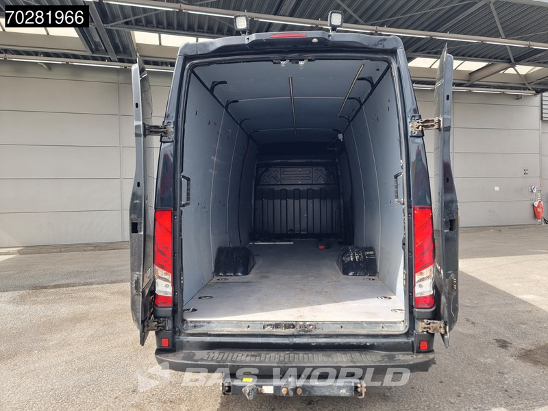 Iveco Daily 50C18 3.0L Automaat L4H2 Luchtvering Dubbellucht 3,5t Trekhaak Airco Cruise Camera Euro6 L4 16m3 Airco Trekhaak Cruise control - Furgón: foto 3 Iveco Daily 50C18 3.0L Automaat L4H2 Luchtvering Dubbellucht 3,5t Trekhaak Airco Cruise Camera Euro6 L4 16m3 Airco Trekhaak Cruise control - Furgón: foto 3