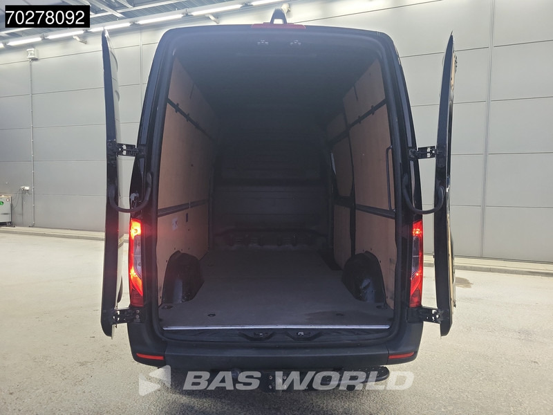 Mercedes-Benz Sprinter 317 CDI Automaat L2H2 3500KG Trekhaak 170PK Airco Camera MBUX CarPlay Euro6 L2 10m3 Airco Trekhaak - Furgón: foto 2 Mercedes-Benz Sprinter 317 CDI Automaat L2H2 3500KG Trekhaak 170PK Airco Camera MBUX CarPlay Euro6 L2 10m3 Airco Trekhaak - Furgón: foto 2