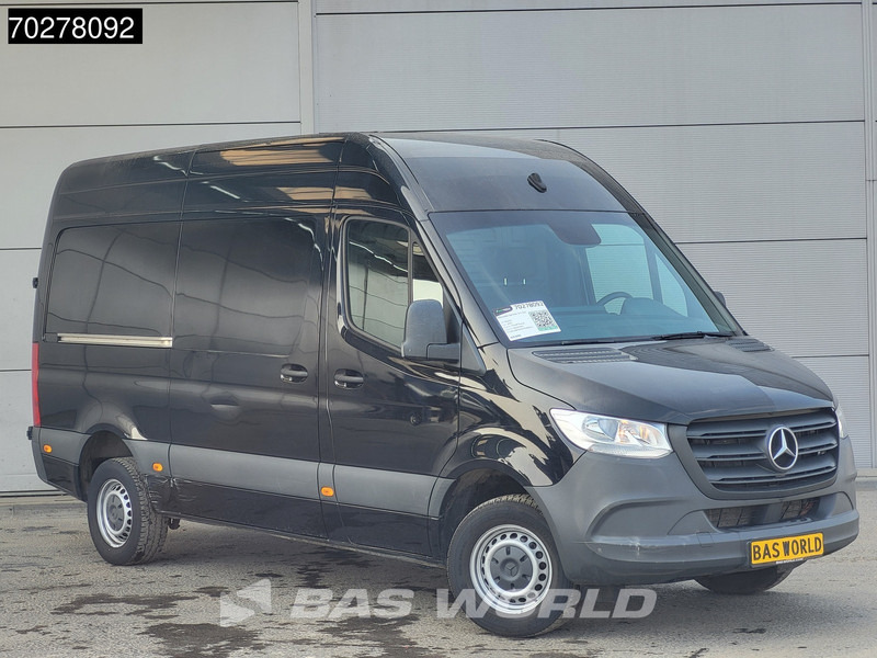Mercedes-Benz Sprinter 317 CDI Automaat L2H2 3500KG Trekhaak 170PK Airco Camera MBUX CarPlay Euro6 L2 10m3 Airco Trekhaak - Furgón: foto 5 Mercedes-Benz Sprinter 317 CDI Automaat L2H2 3500KG Trekhaak 170PK Airco Camera MBUX CarPlay Euro6 L2 10m3 Airco Trekhaak - Furgón: foto 5