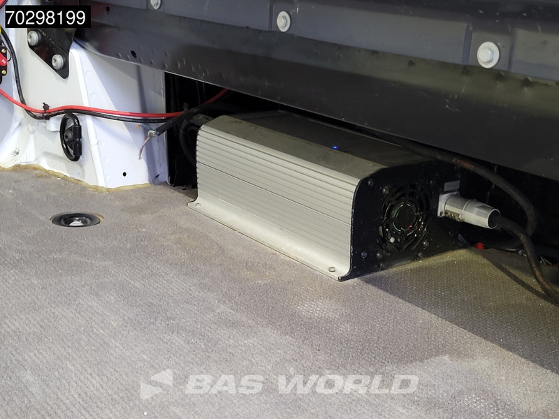 Furgoneta pequeña Mercedes-Benz Vito 114 Automaat L2H1 Trekhaak ACC Navi Airco Camera Euro6 L2 Airco Trekhaak: foto 9