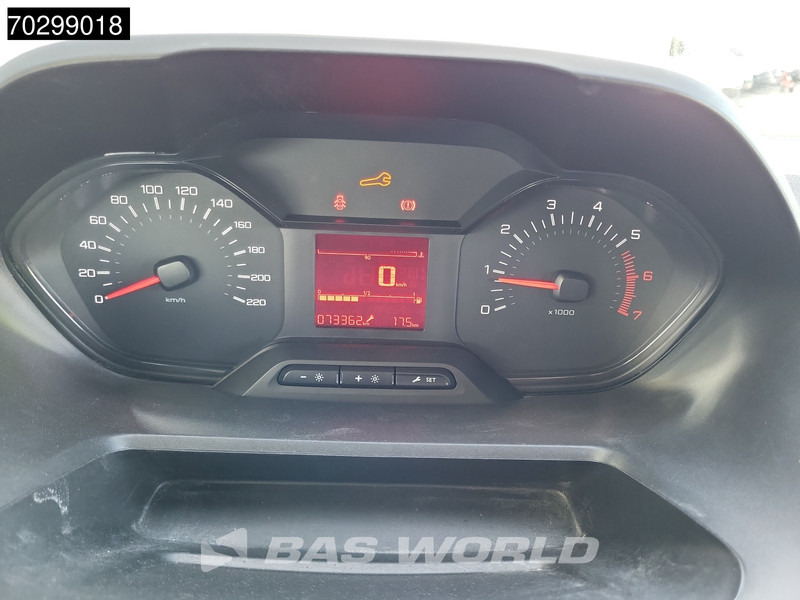 Furgoneta pequeña Peugeot Partner 80PK L1H1 Trekhaak Imperiaal Airco Parkeersensoren APK 08-2026 Euro6 L1 Kompakt Airco Trekhaak: foto 18
