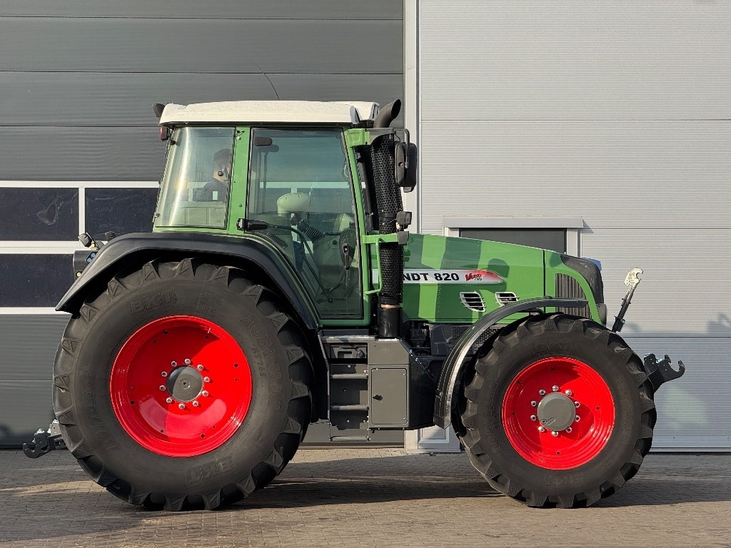 Fendt 820 Vario TMS - Tractor: foto 4 Fendt 820 Vario TMS - Tractor: foto 4