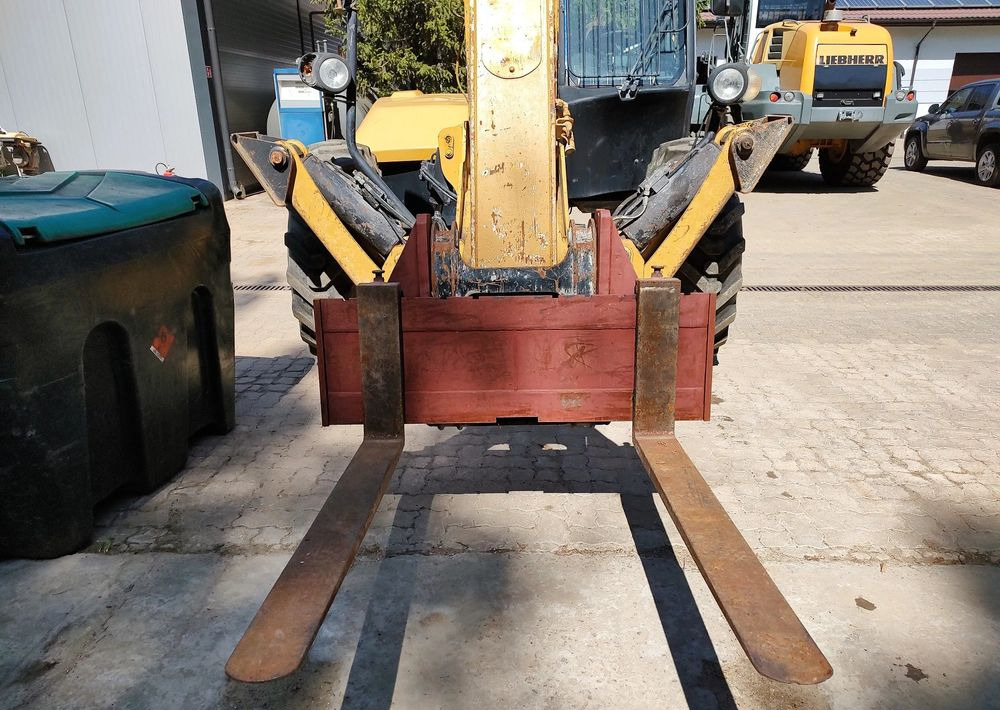 Caterpillar TH417 - Manipulador telescópico: foto 3 Caterpillar TH417 - Manipulador telescópico: foto 3