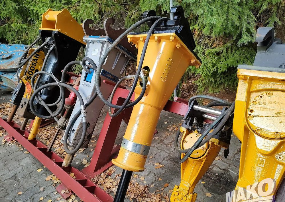 Młot hydrauliczny Montabert SC36 390kg do koparki - Implemento para Maquinaria de construcción: foto 1 Młot hydrauliczny Montabert SC36 390kg do koparki - Implemento para Maquinaria de construcción: foto 1