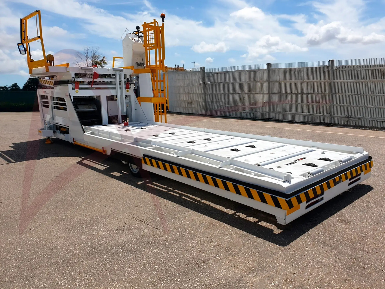 AIR MARREL LAM3500 - Cargadora de contenedores/ Palets: foto 3 AIR MARREL LAM3500 - Cargadora de contenedores/ Palets: foto 3