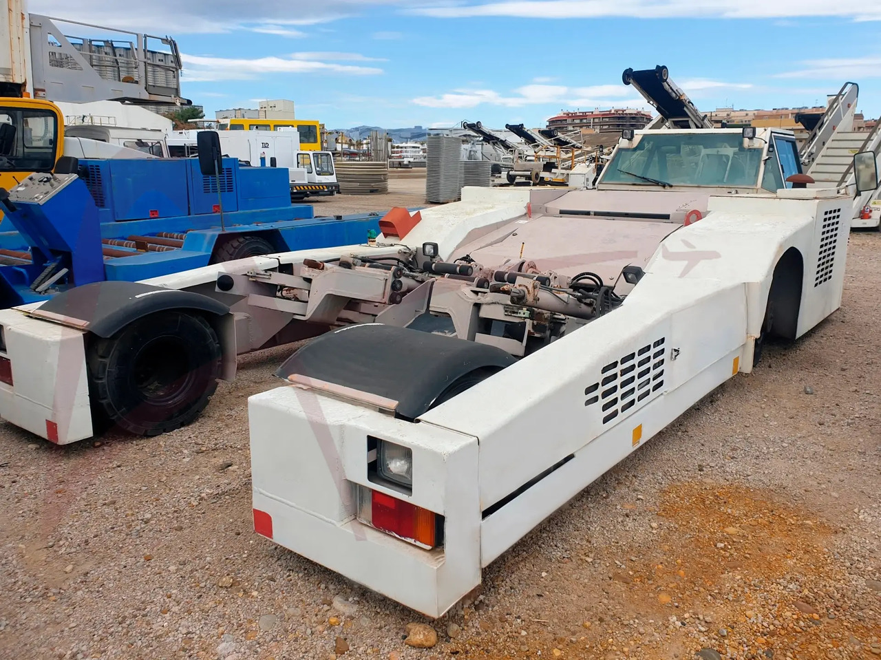 FMC PTS 3-R - Remolcador de aviones: foto 2 FMC PTS 3-R - Remolcador de aviones: foto 2