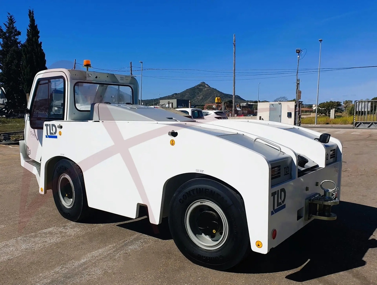 TLD TMX-150/12 - Remolcador de aviones: foto 1 TLD TMX-150/12 - Remolcador de aviones: foto 1