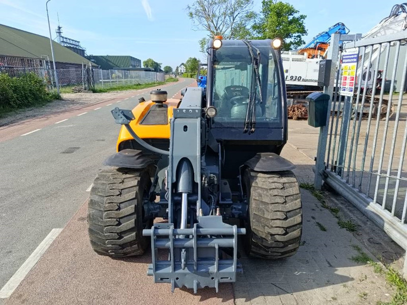 Giant 4548 Tendo verreiker 4,6 m 1,7 ton telehandler CE - Manipulador telescópico: foto 4 Giant 4548 Tendo verreiker 4,6 m 1,7 ton telehandler CE - Manipulador telescópico: foto 4