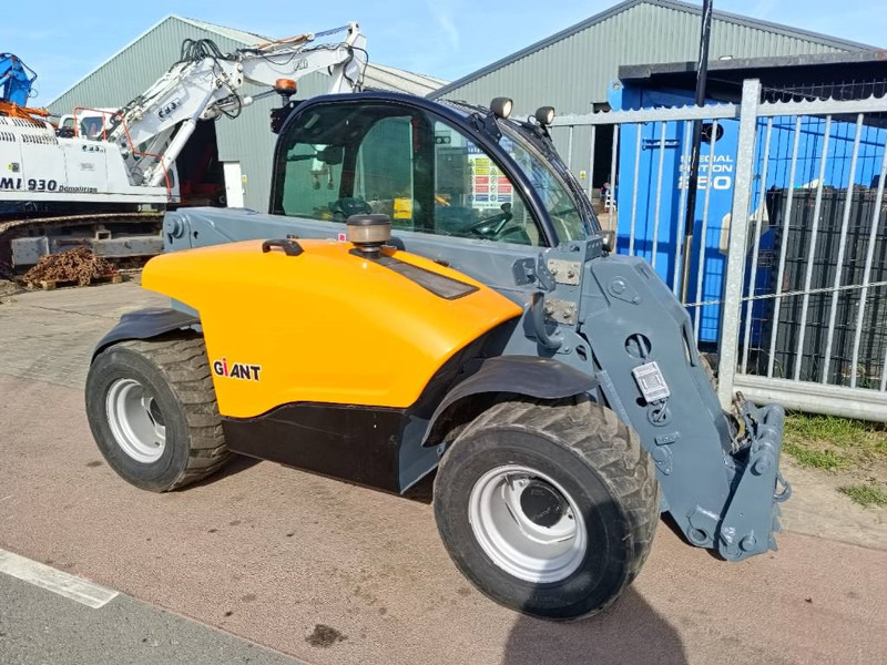 Giant 4548 Tendo verreiker 4,6 m 1,7 ton telehandler CE - Manipulador telescópico: foto 1 Giant 4548 Tendo verreiker 4,6 m 1,7 ton telehandler CE - Manipulador telescópico: foto 1